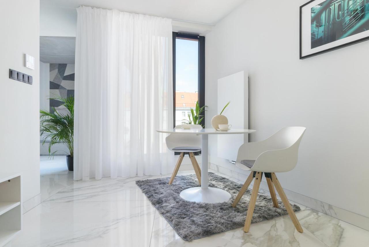 Centro Design - Polwiejska Apartment Poznan